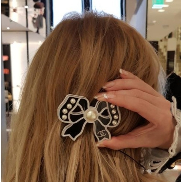 Chanel bow  Hair  barrette  pearls New - Picture 1 of 5